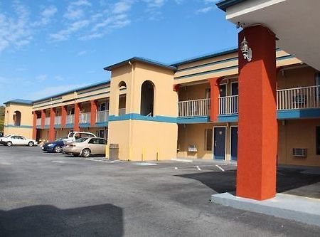 Sandcastle Inn タイビーアイランド エクステリア 写真