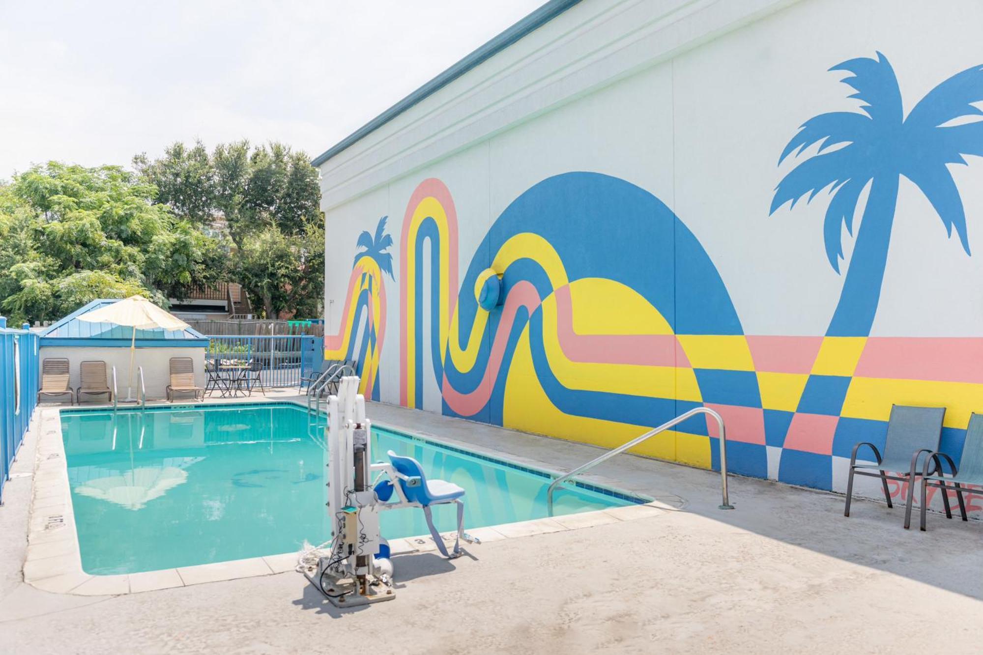Sandcastle Inn タイビーアイランド エクステリア 写真